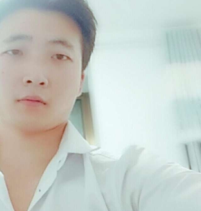 华英雄的第一张照片--揭阳相亲服务中心