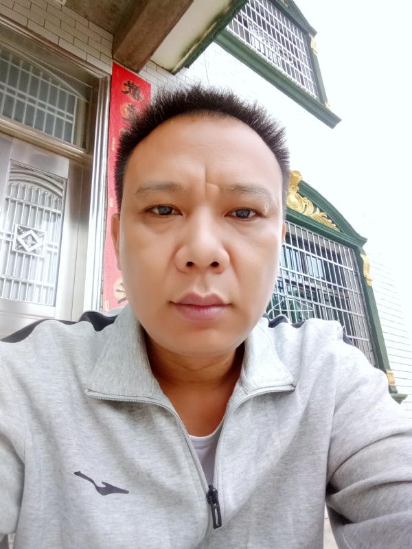 随缘的第一张照片--揭阳相亲服务中心