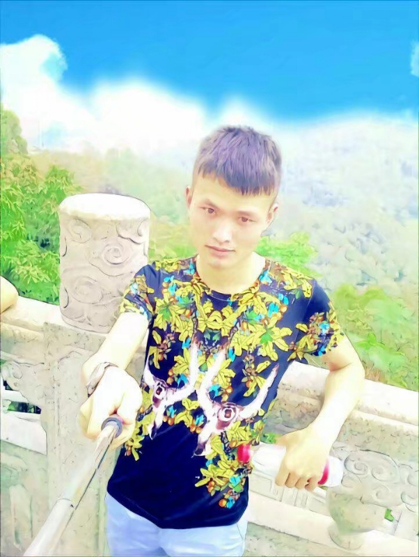 孤独王者元首的第一张照片--揭阳相亲服务中心
