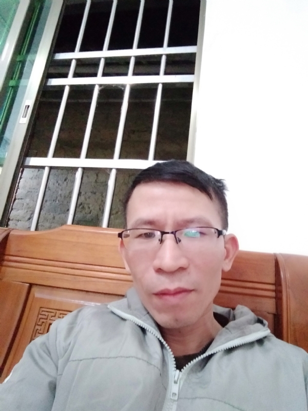 奋斗的第一张照片--揭阳相亲服务中心