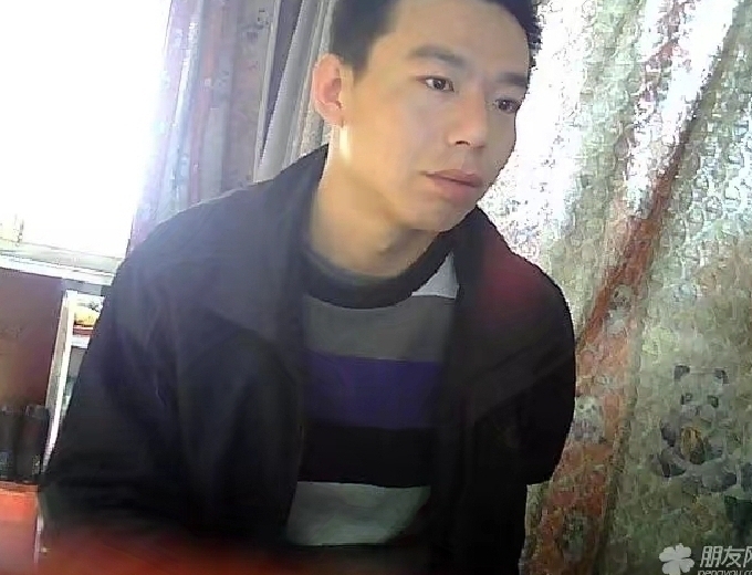 向钱奔跑的第一张照片--揭阳相亲服务中心