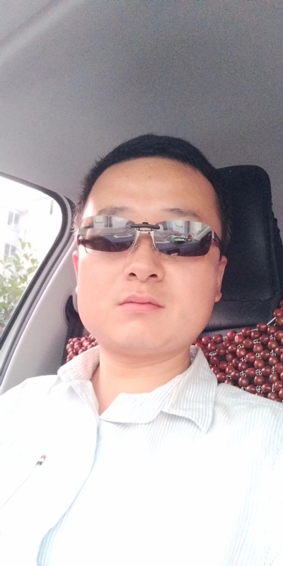 痛苦的单身狗的第一张照片--揭阳相亲服务中心