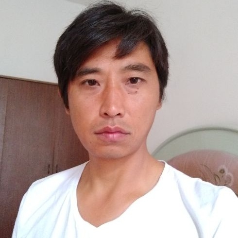 莞尔一笑的第一张照片--揭阳相亲服务中心