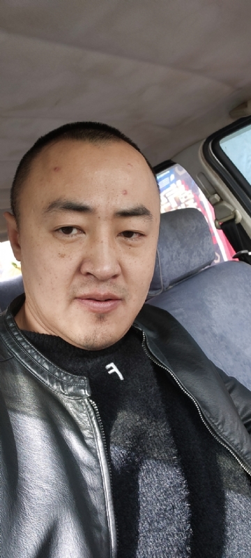 精神九哥的第一张照片--揭阳相亲服务中心