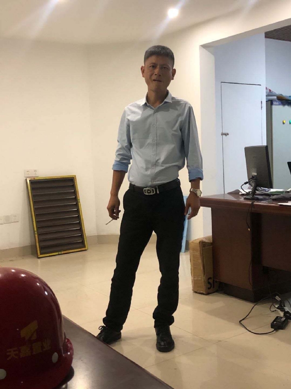 郁闷之中的第一张照片--揭阳相亲服务中心