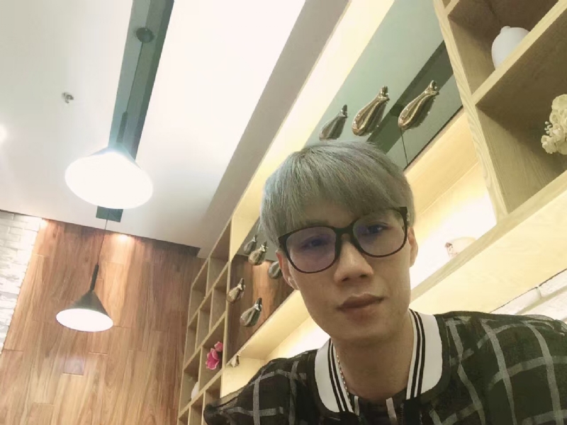 黄峰的第一张照片--揭阳相亲服务中心