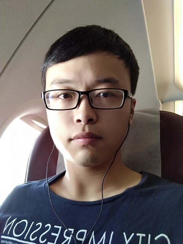 在水一方的第二张照片--揭阳相亲服务中心