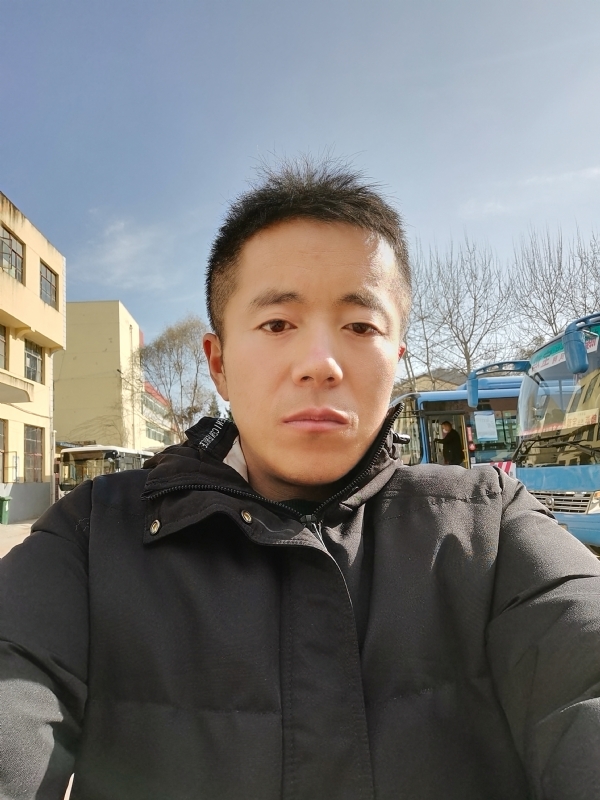 孤独的云的第一张照片--揭阳相亲服务中心
