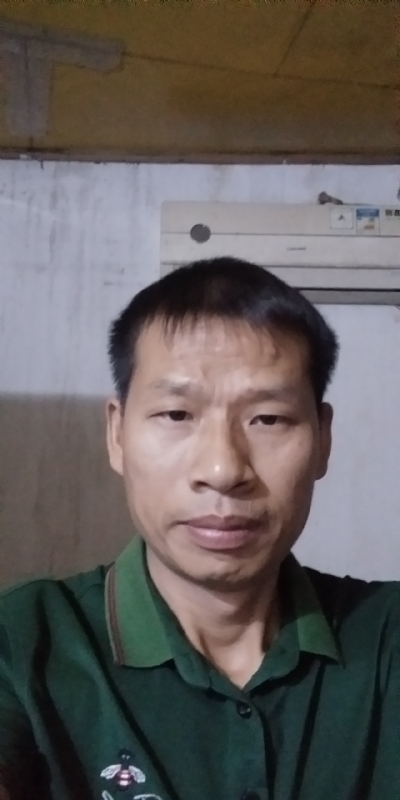 执着跋涉的第二张照片--揭阳相亲服务中心
