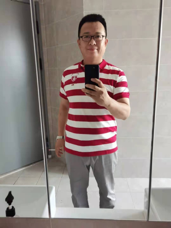 行走的打桩机的第一张照片--揭阳相亲服务中心