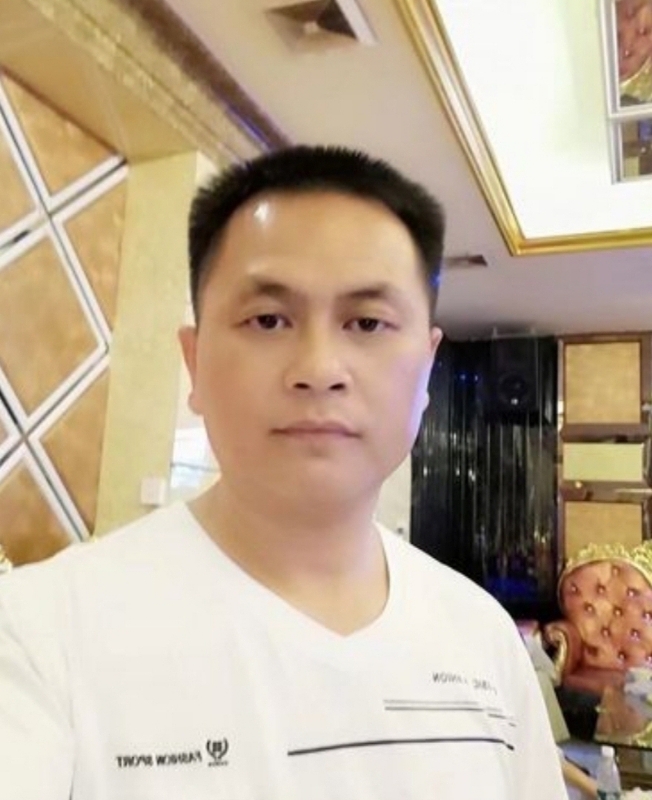 小梁的第一张照片--揭阳相亲服务中心
