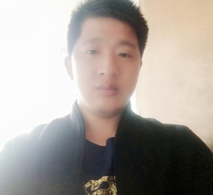 形影不离的第一张照片--揭阳相亲服务中心