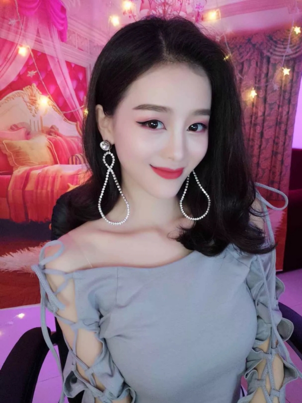 Cici的第三张照片--揭阳相亲服务中心