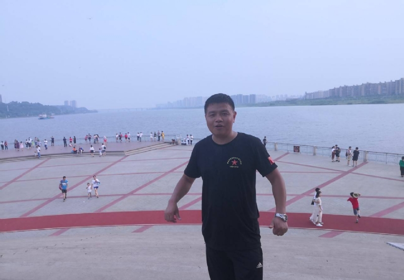 曾经心疼的我的第一张照片--揭阳相亲服务中心