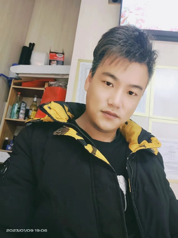 孤酒枕愁眼眠的第一张照片--揭阳相亲服务中心