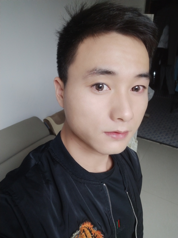 何凡的第三张照片--揭阳相亲服务中心