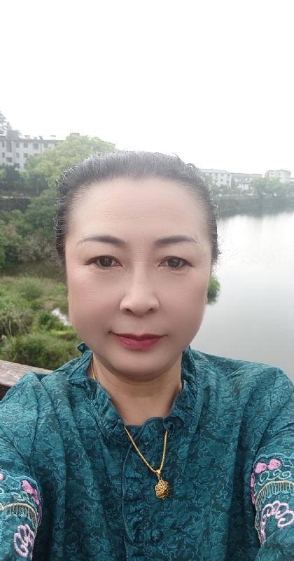 雨中情的第二张照片--揭阳相亲服务中心