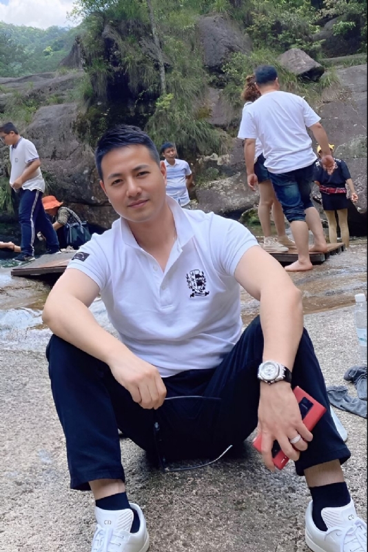 勿忘初心的第三张照片--揭阳相亲服务中心