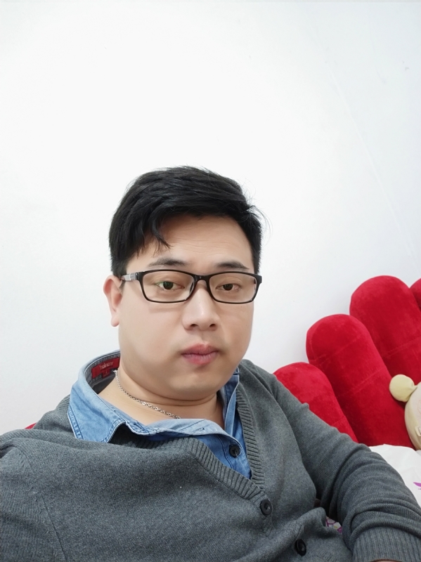 何必在亿的第一张照片--揭阳相亲服务中心