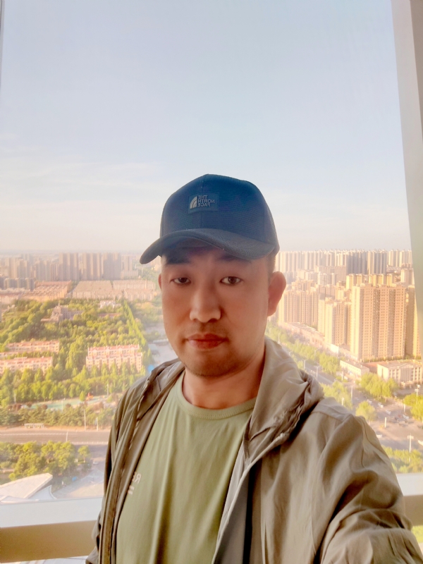 勇攀高峰的第一张照片--揭阳相亲服务中心
