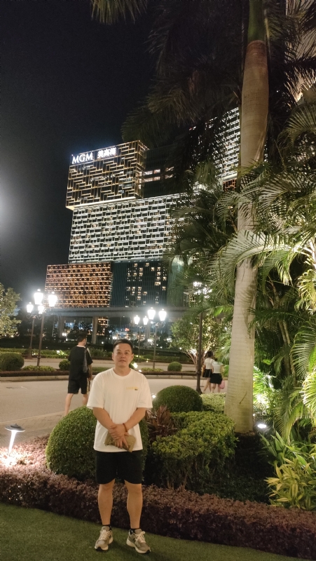 熟悉的身影的第一张照片--揭阳相亲服务中心