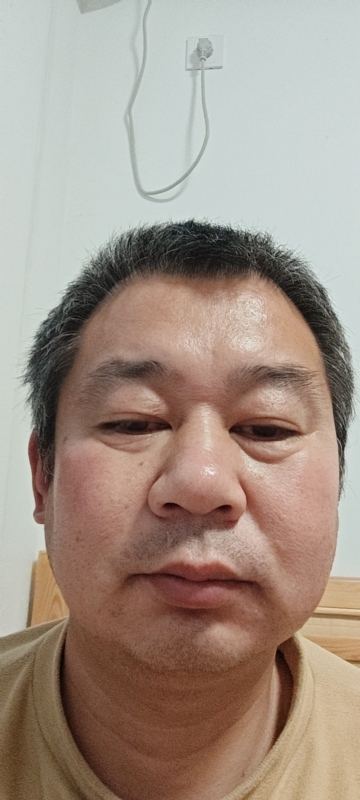 龙万的第一张照片--揭阳相亲服务中心