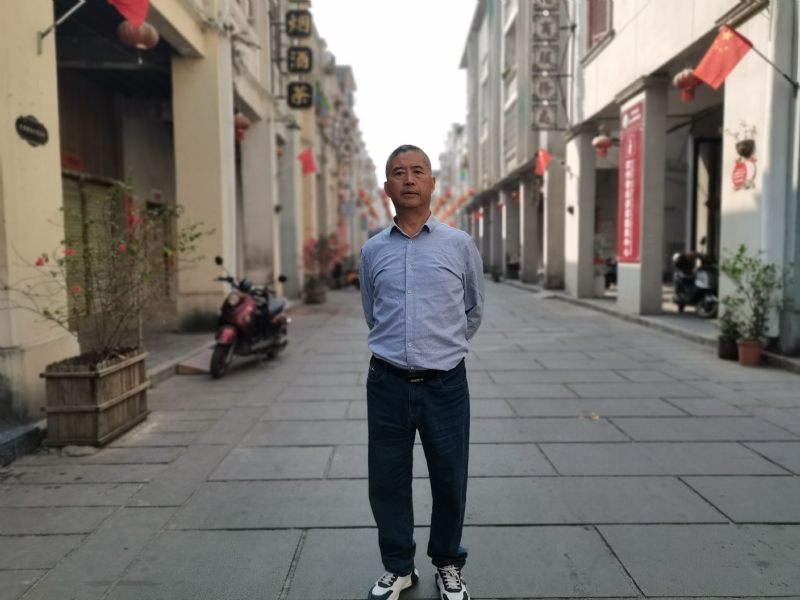 一粒尘埃的第一张照片--揭阳相亲服务中心
