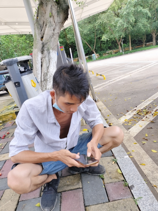 太累了的第一张照片--揭阳相亲服务中心