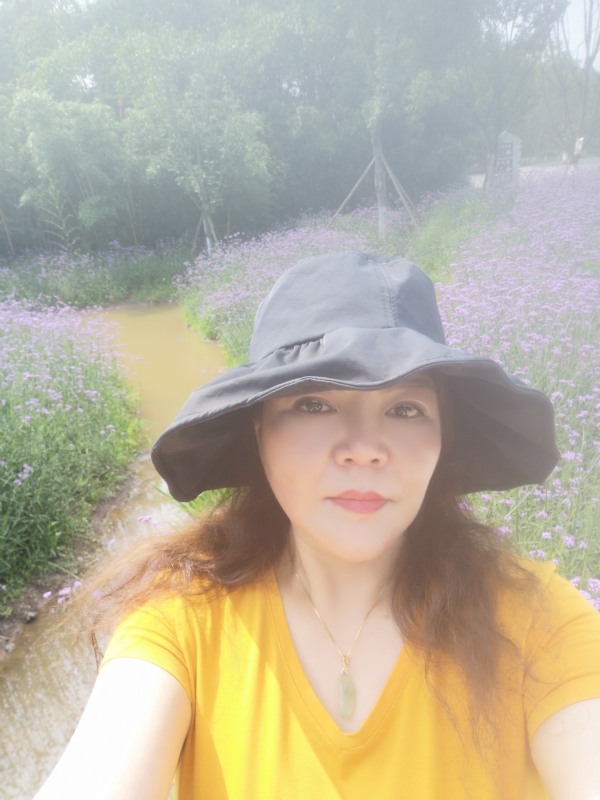 宛霞的第三张照片--揭阳相亲服务中心