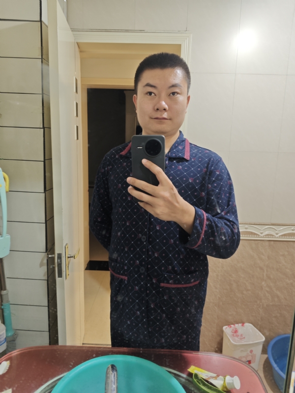 迷迷糊糊的第一张照片--揭阳相亲服务中心