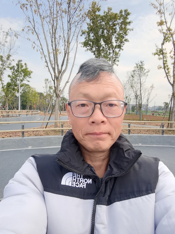 做喜欢的事的第一张照片--揭阳相亲服务中心