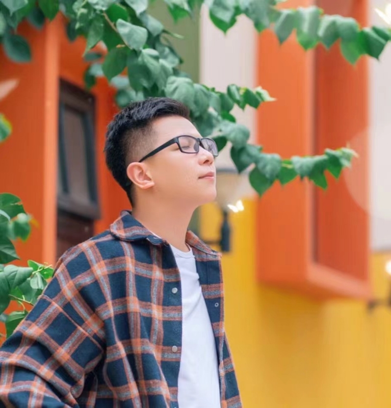 版本之子的第一张照片--揭阳相亲服务中心